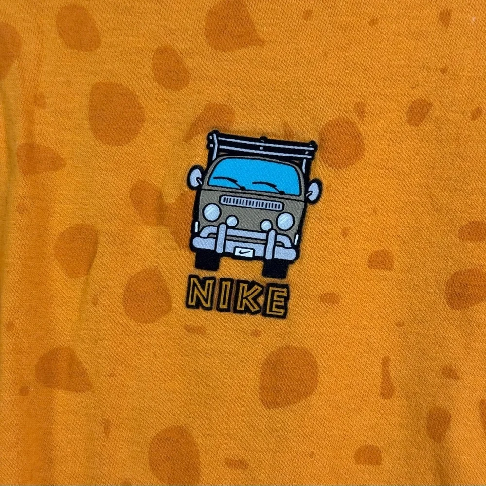 Nike Orange Graphic T-Shirt Men’s Size L